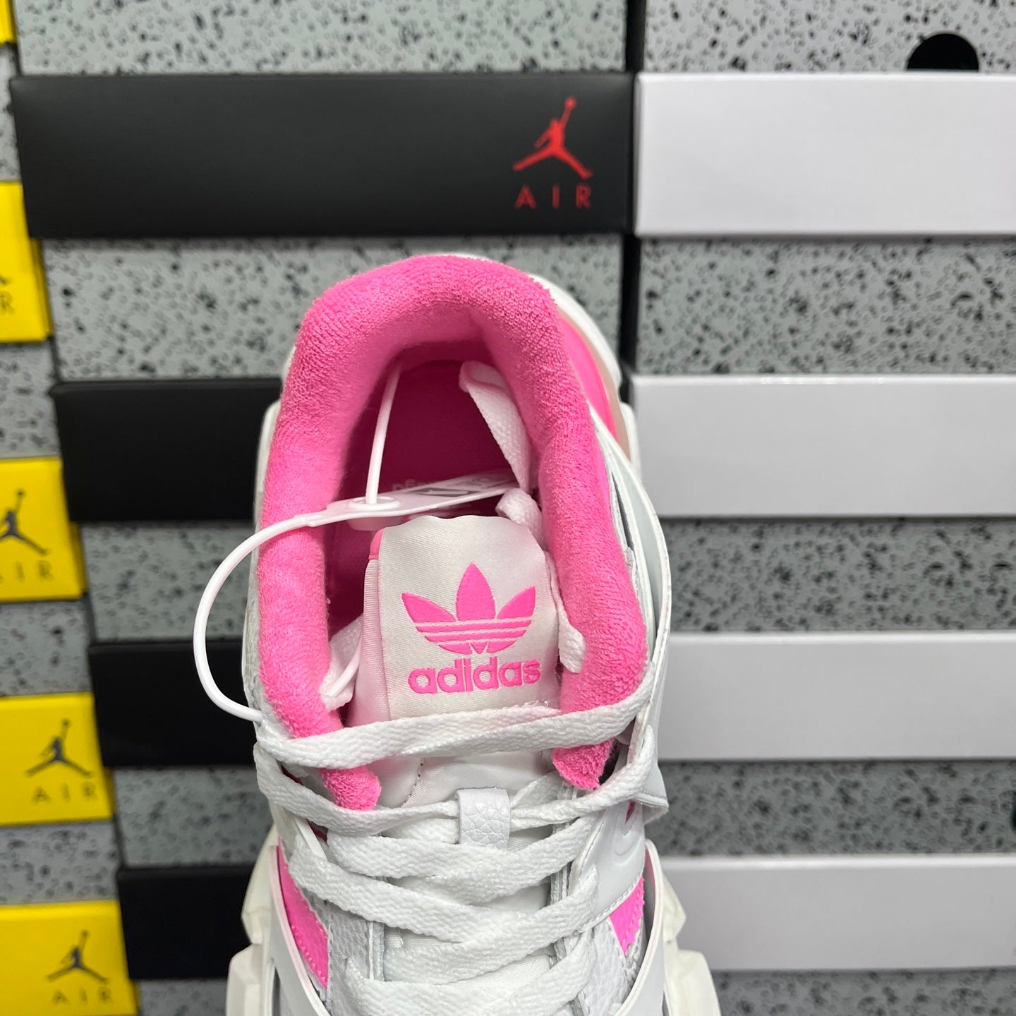 BLG Track x AD White Pink