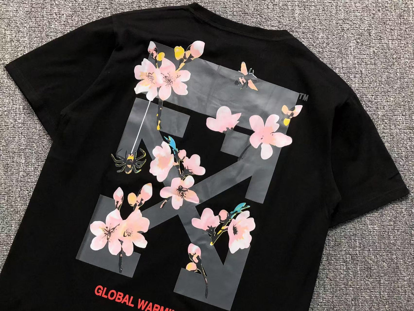 T-shirt Off