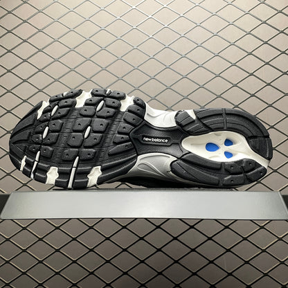 740 Silver / White / Black