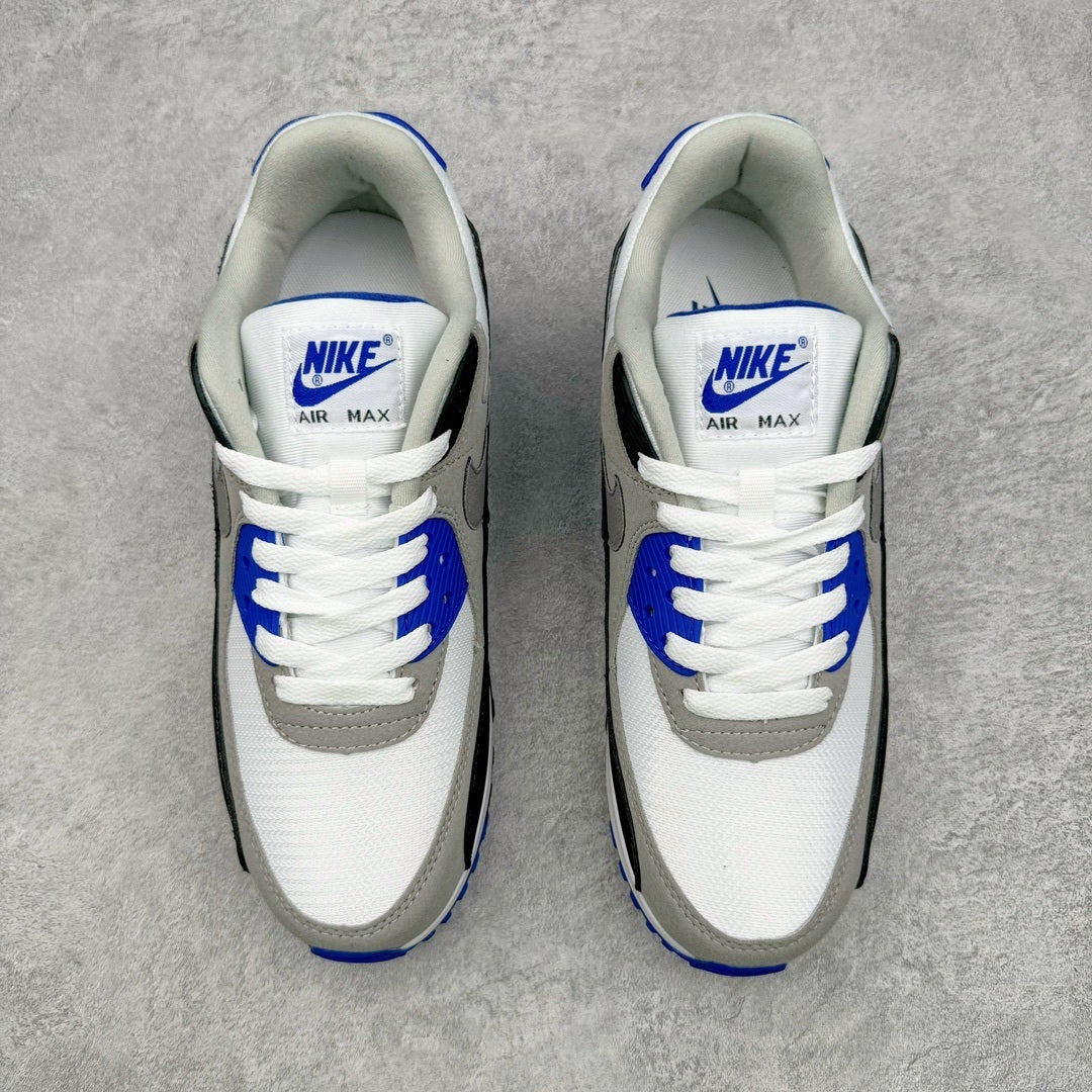 90 Hyper Royal