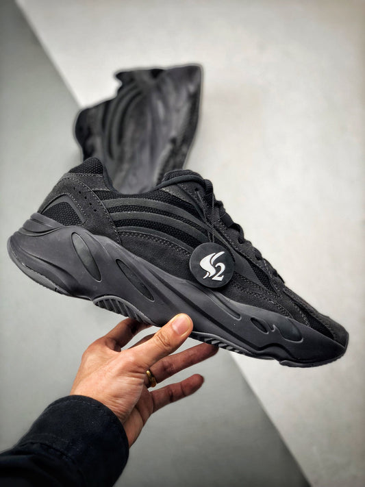 700 V2 Vanta