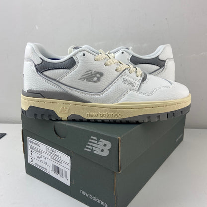 550 Vintage Grey and White