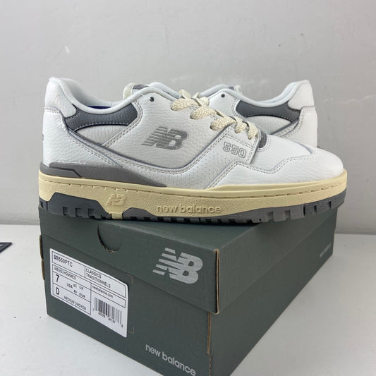 550 Vintage Grey and White