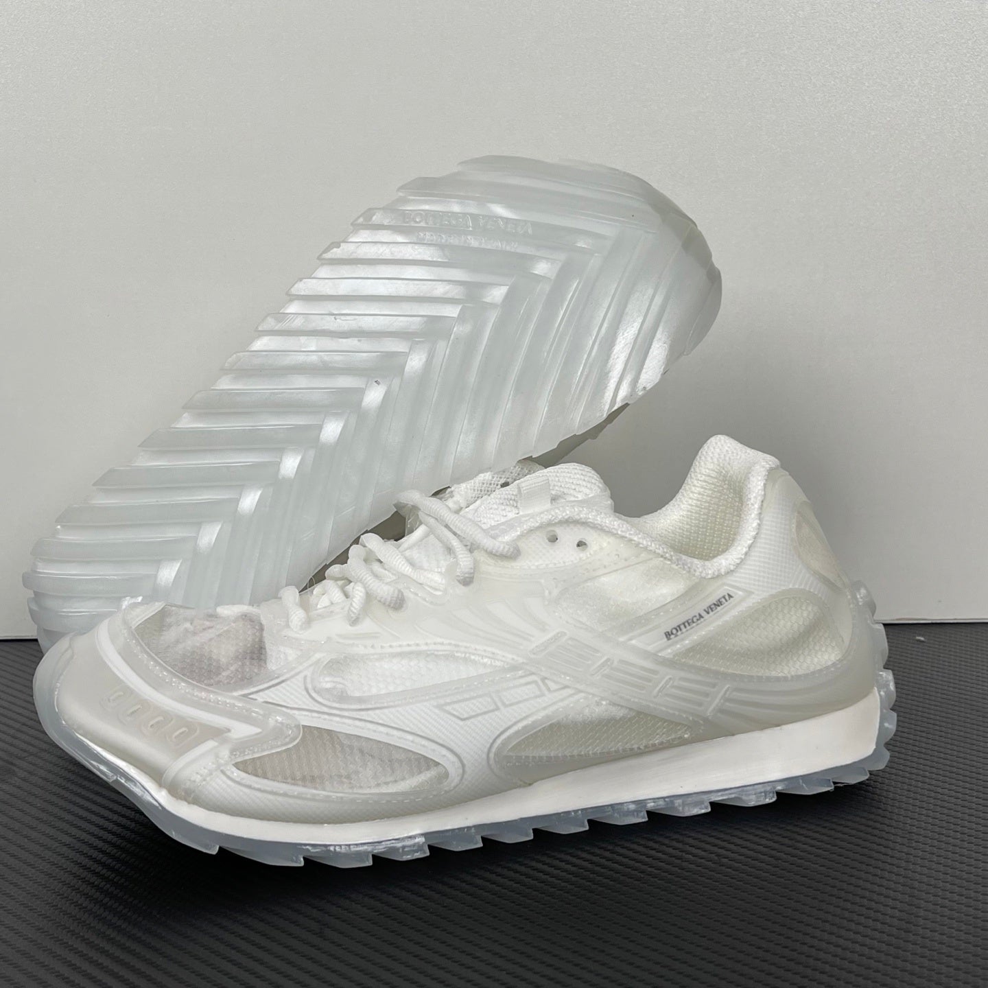 BV Orbit White