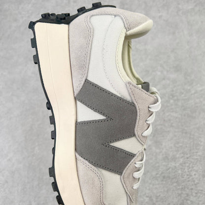 327 Nimbus Cloud/Grey/White