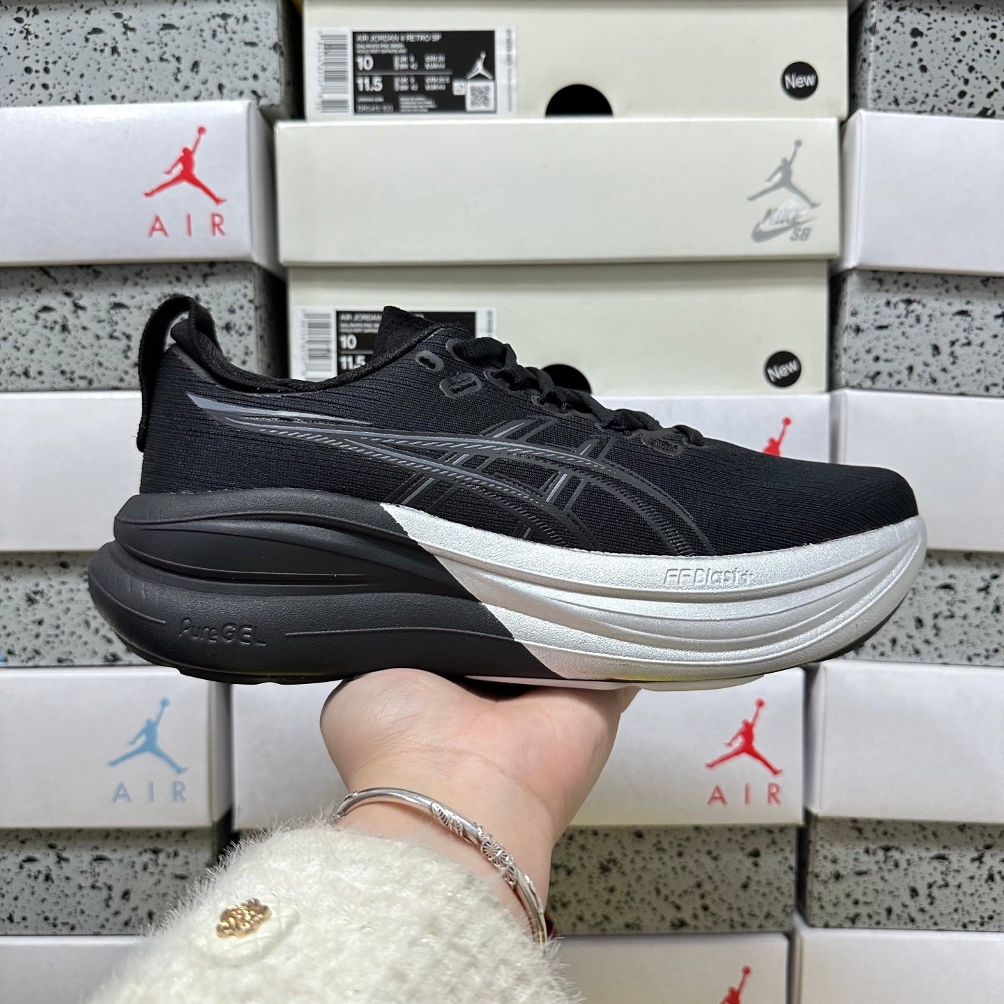 GEL-NIMBUS 28 Black/Silver