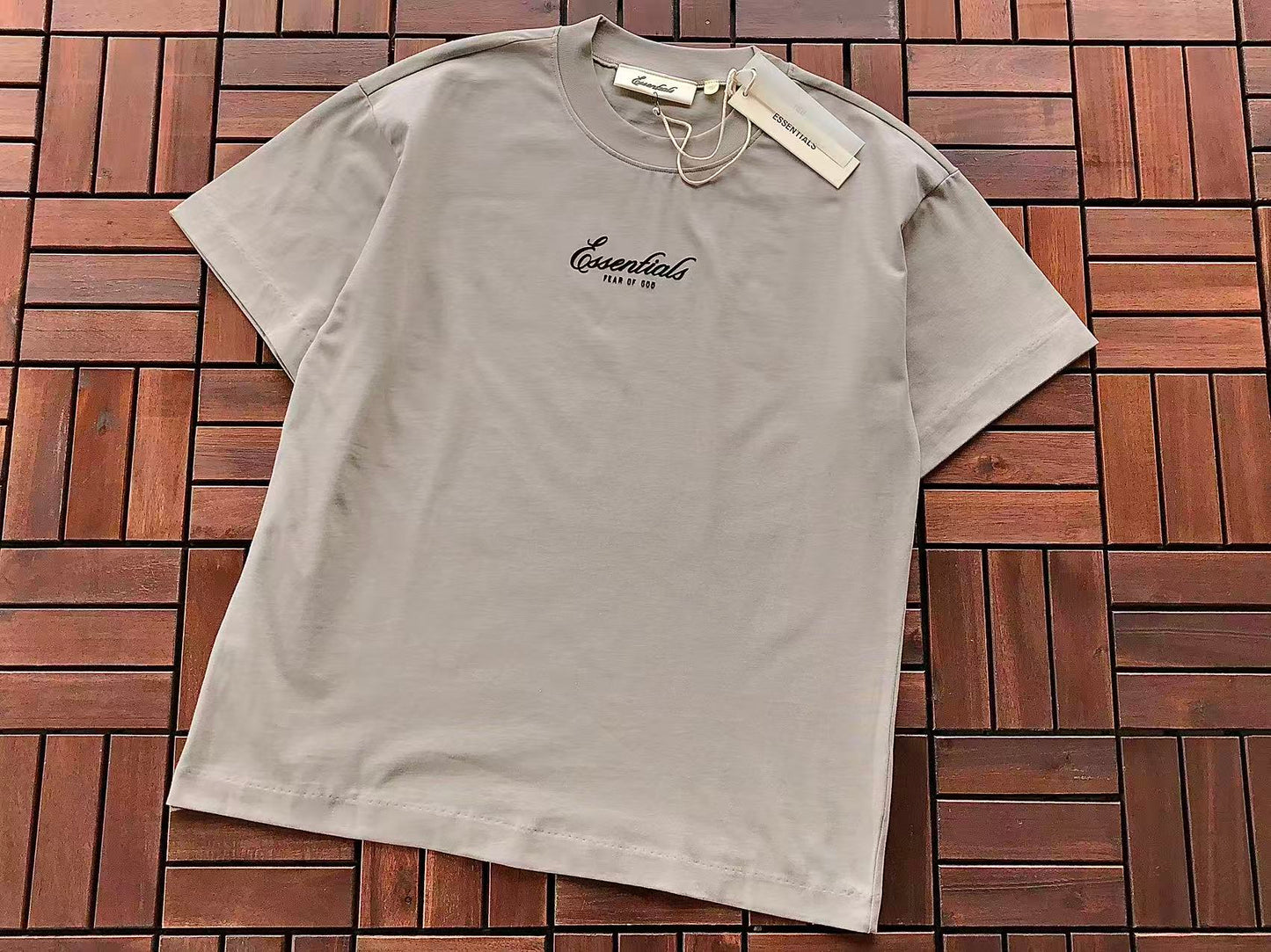 T-Shirts ESSENT