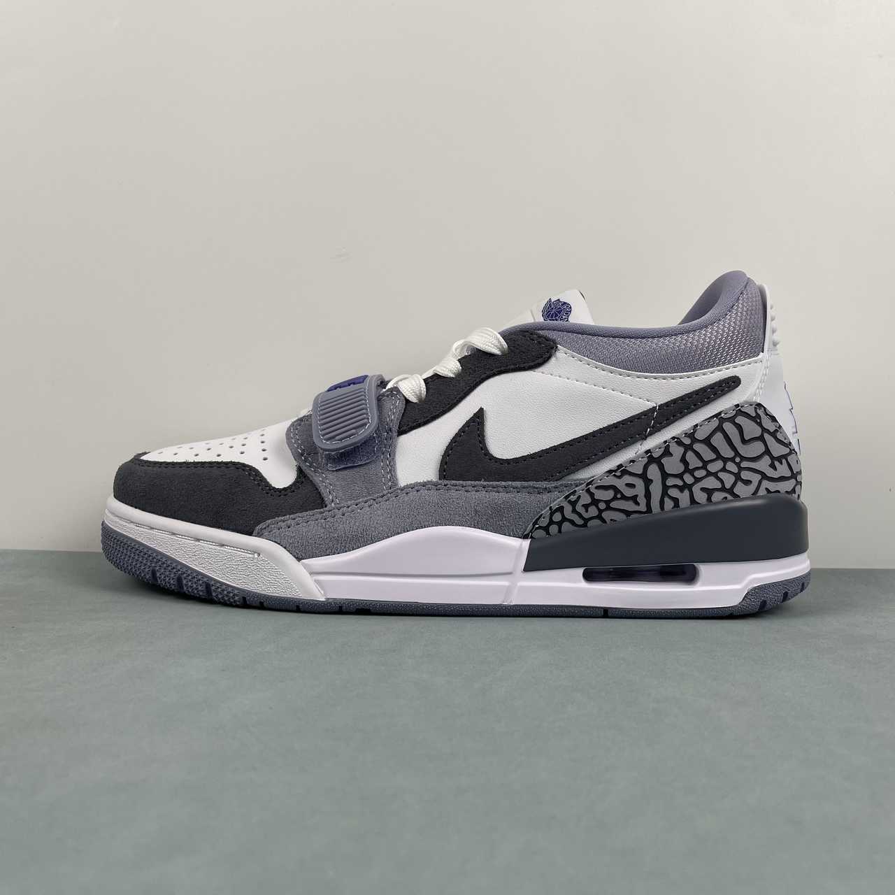 Legacy 312 Light Smoke Grey