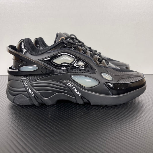 Cylon-21 Black