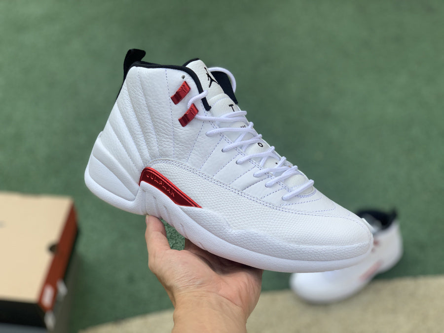 12 Retro Twist