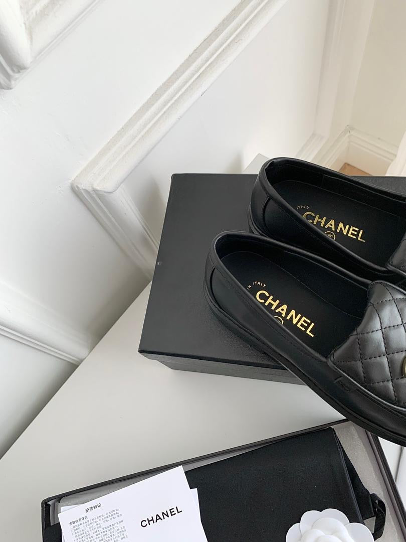 Chanel Black Quilted Flap Turnlock CC