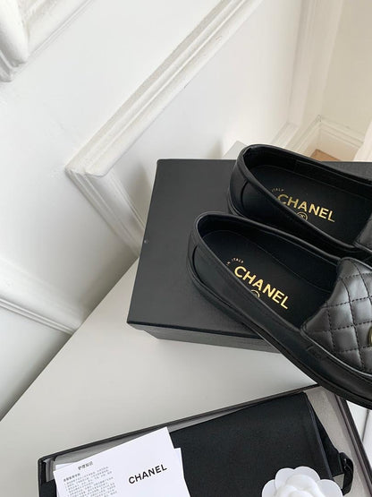 Chanel Black Quilted Flap Turnlock CC