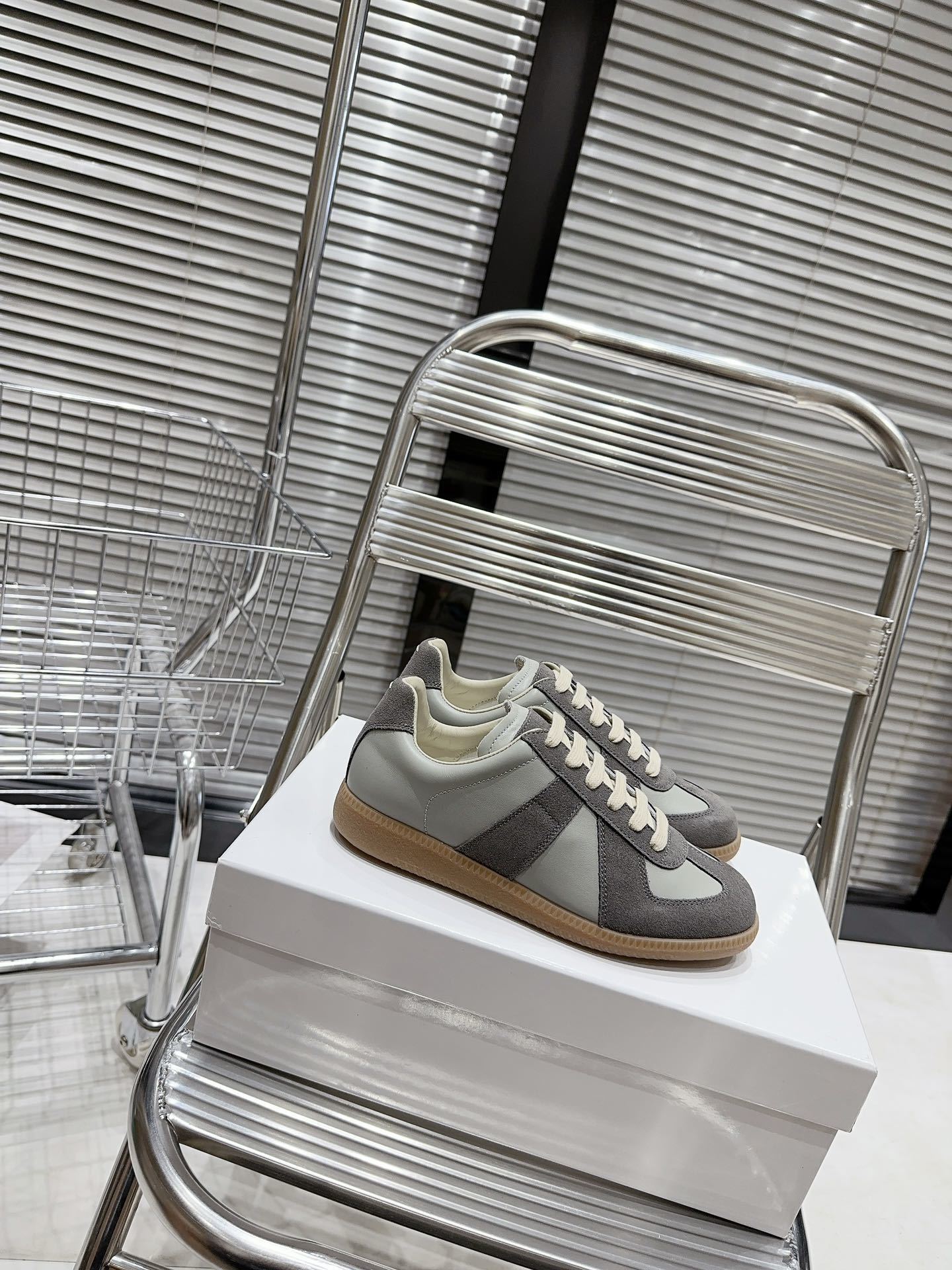 Maison Grey Fog Gum Sole