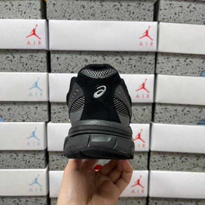 GEL-SONOMA TR62 Black/Graphite Grey