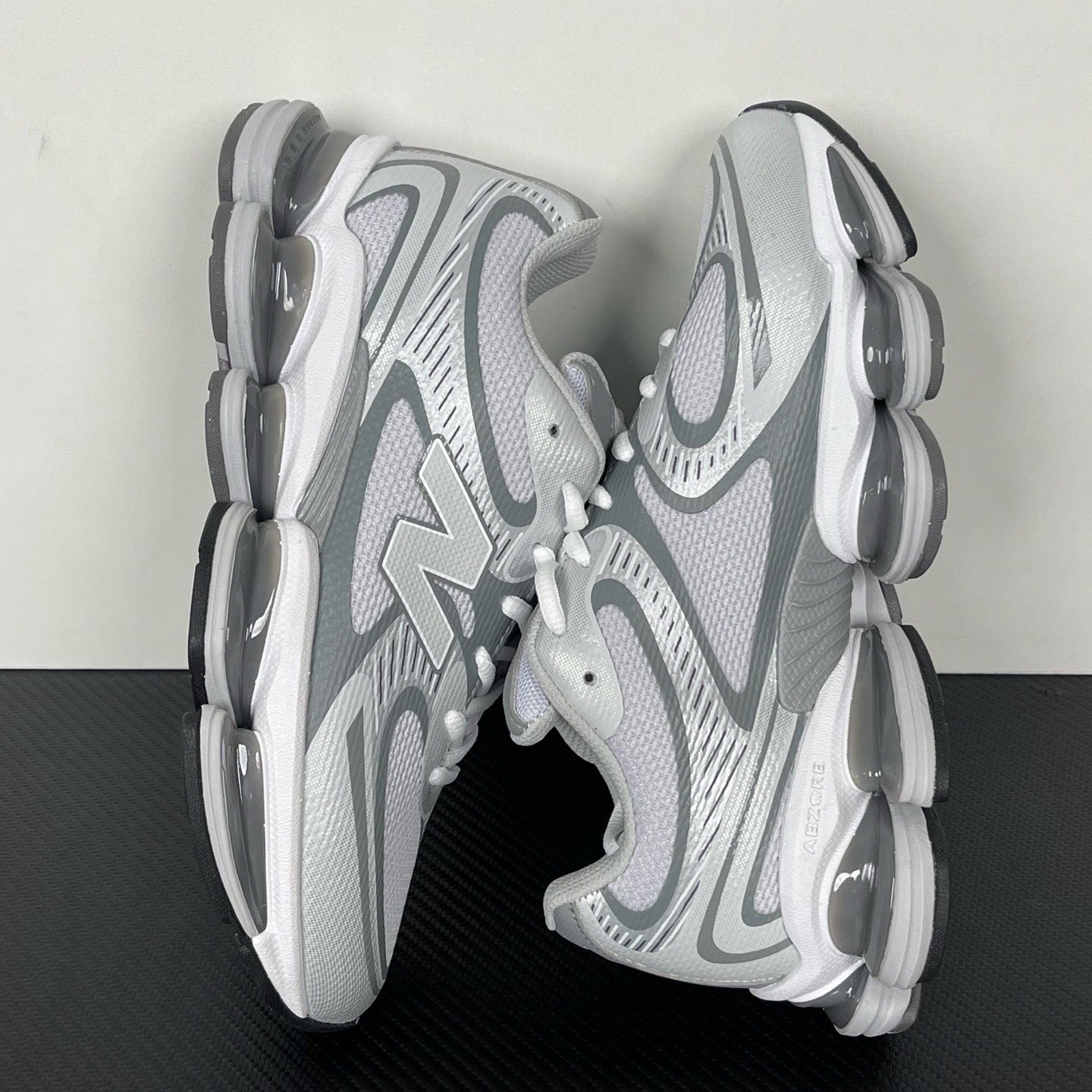 2000 ABZORB White/Silver Metallic/Castlerock