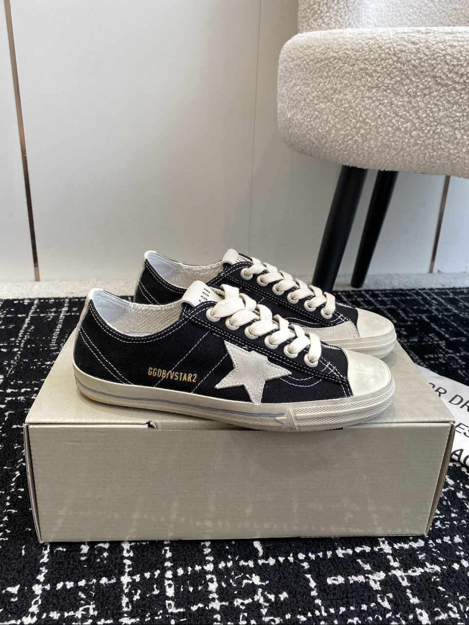 GDGS V-Star Black Star White Tip