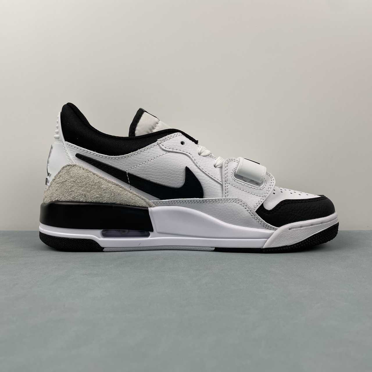 Legacy 312 White Retro Black