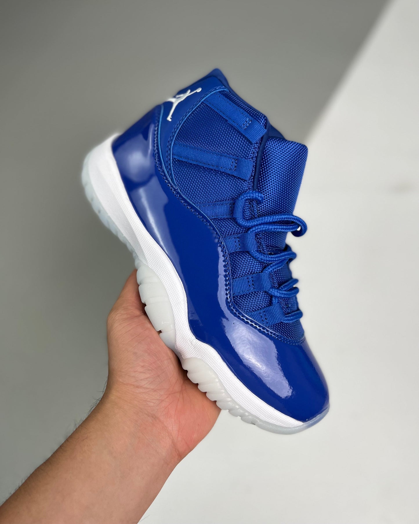 AJ11 Retro High WMNS Barons