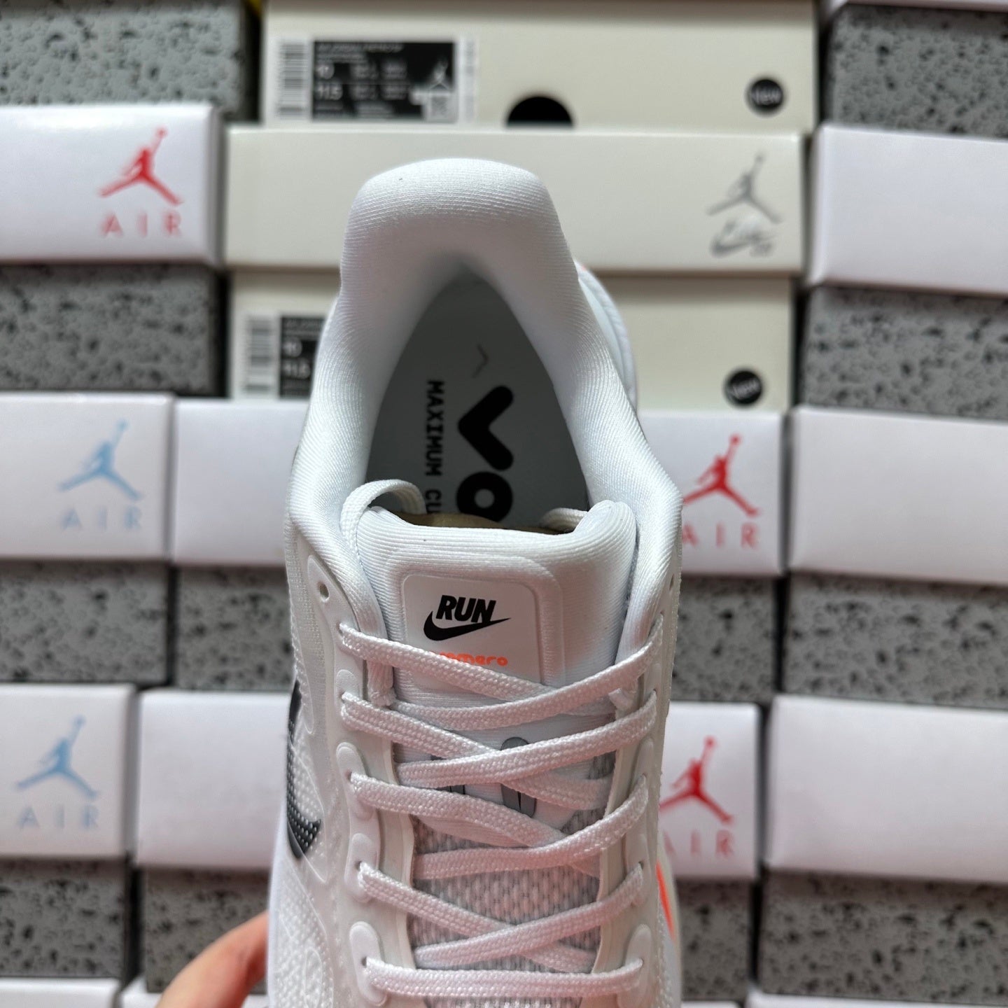 Vomero Premium White/Laranja