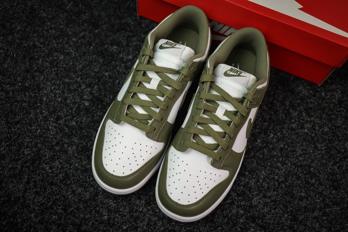 Dunk SP Medium Olive