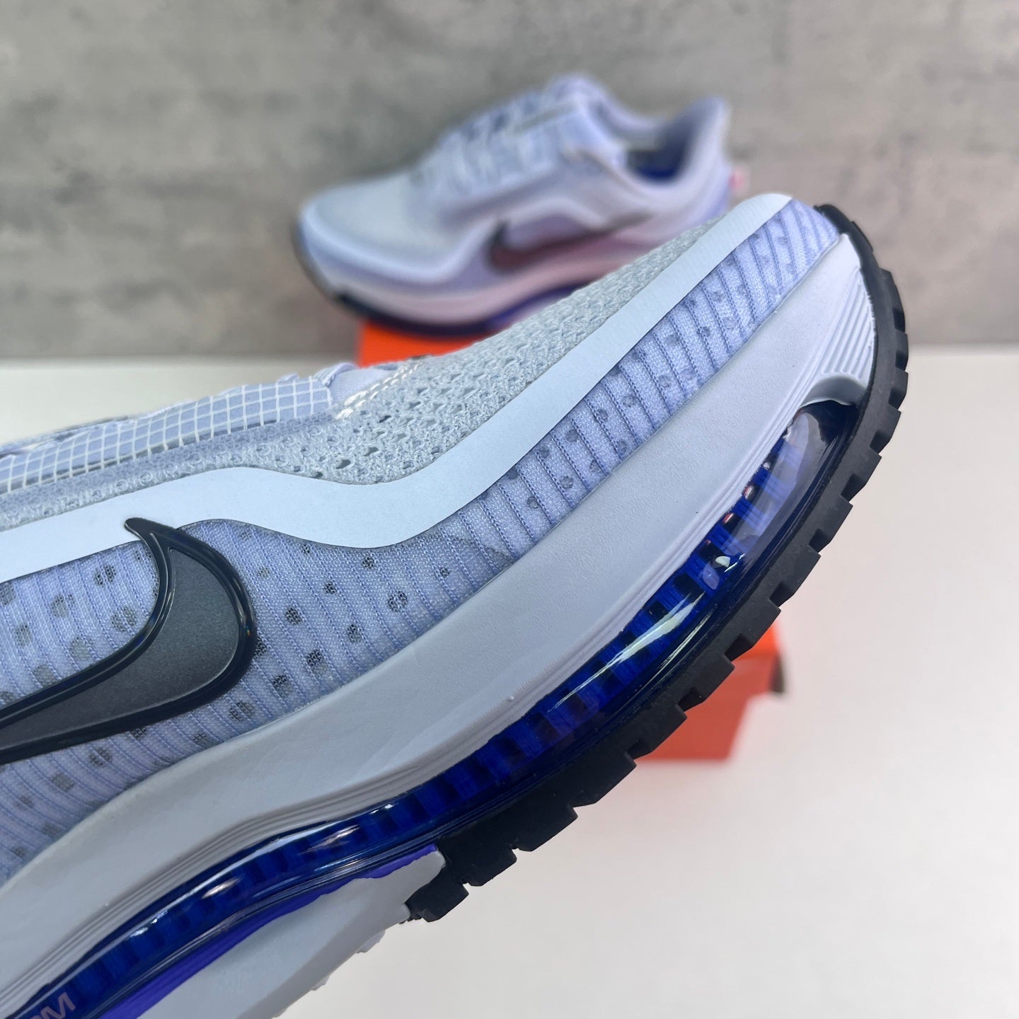 Pegasus Premium Barely Grape/Violet Mist