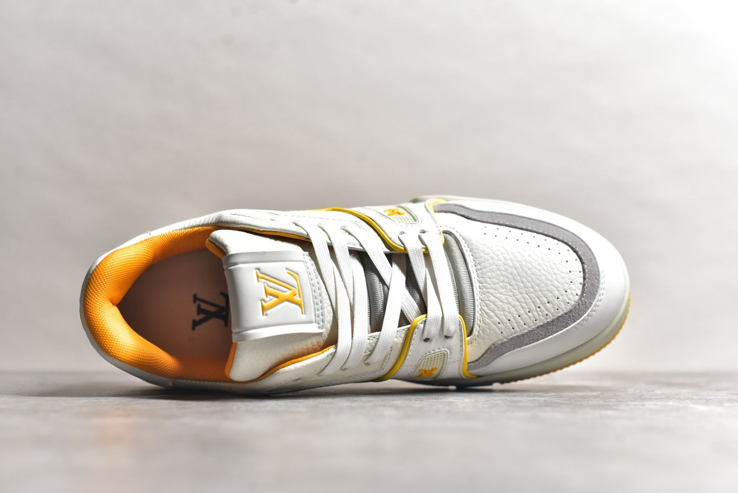 Trainer White and Orange