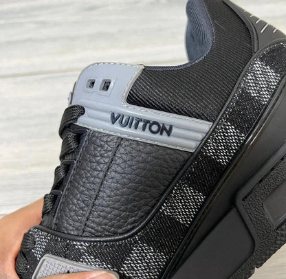 Trainer Black