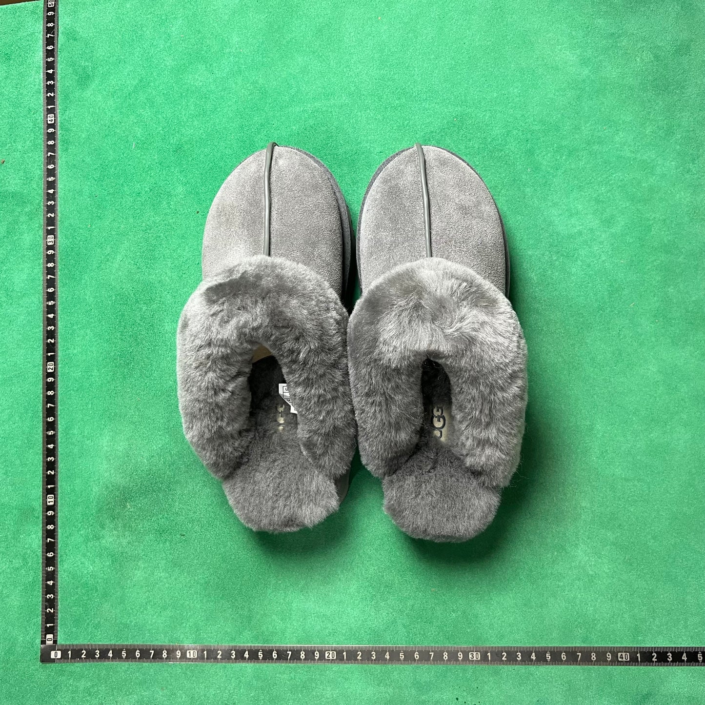 UGG