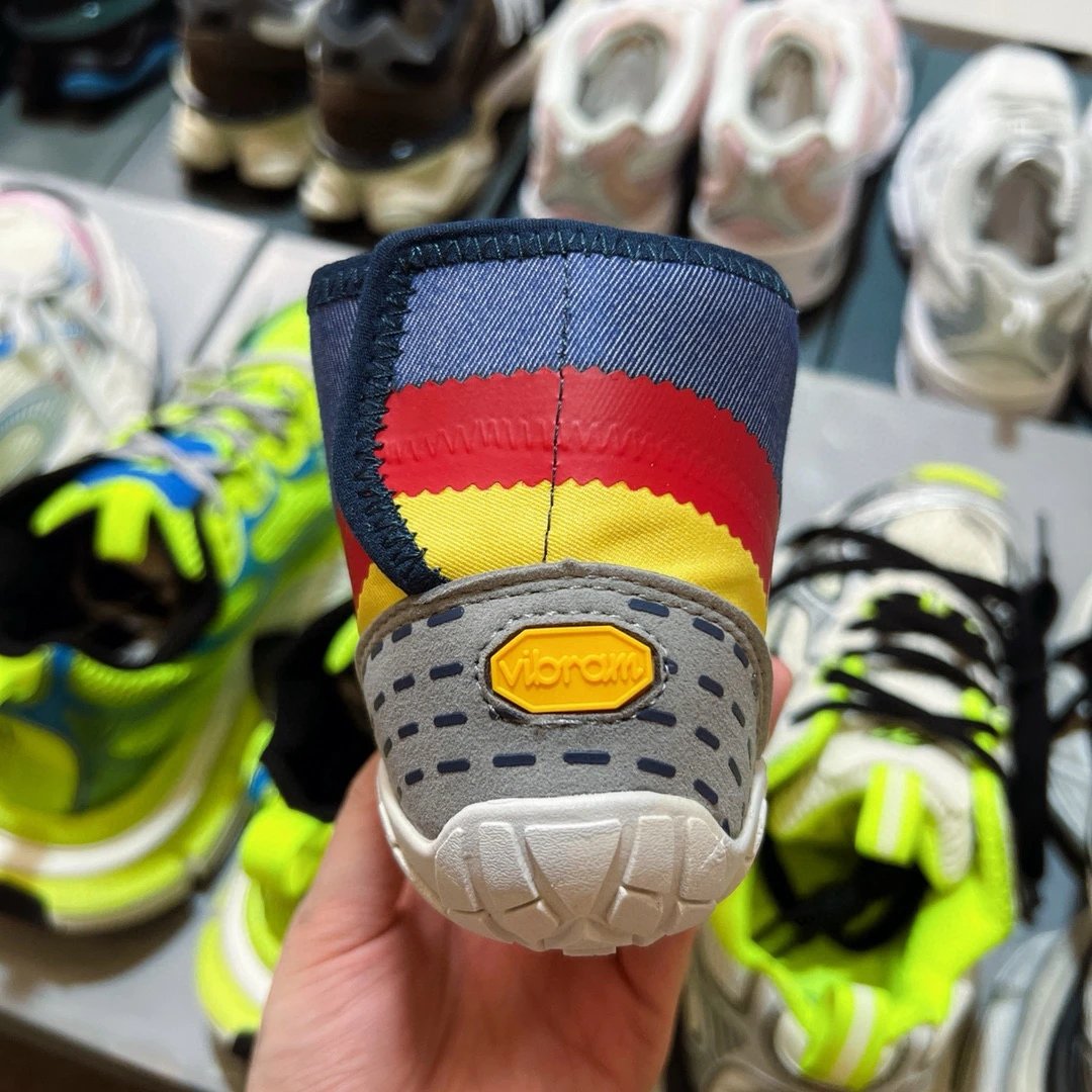 Suicoke x Vibram FiveFingers NIN-LO