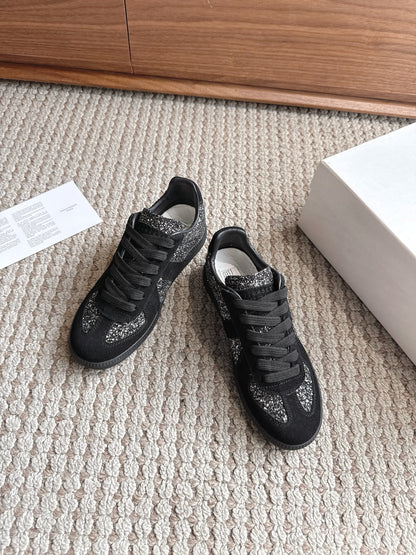 Maison Black SHINE