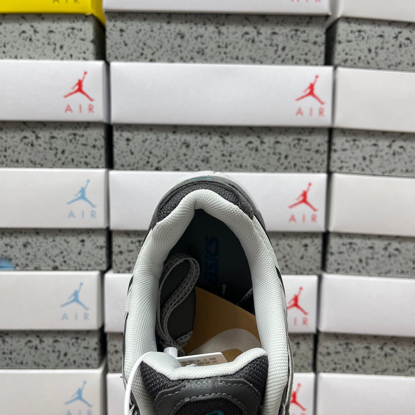 GEL-SONOMA TR62 Concrete/Obesidan Grey