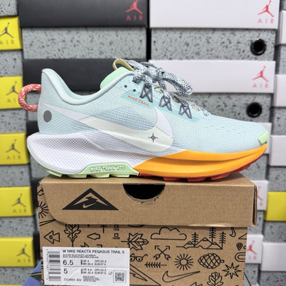 Pegasus Trail 5 Barely Green / Total Orange / Summit White