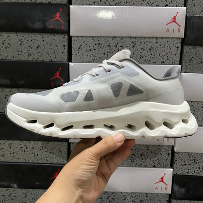 On Running Cloudtilt Remix Double Grey