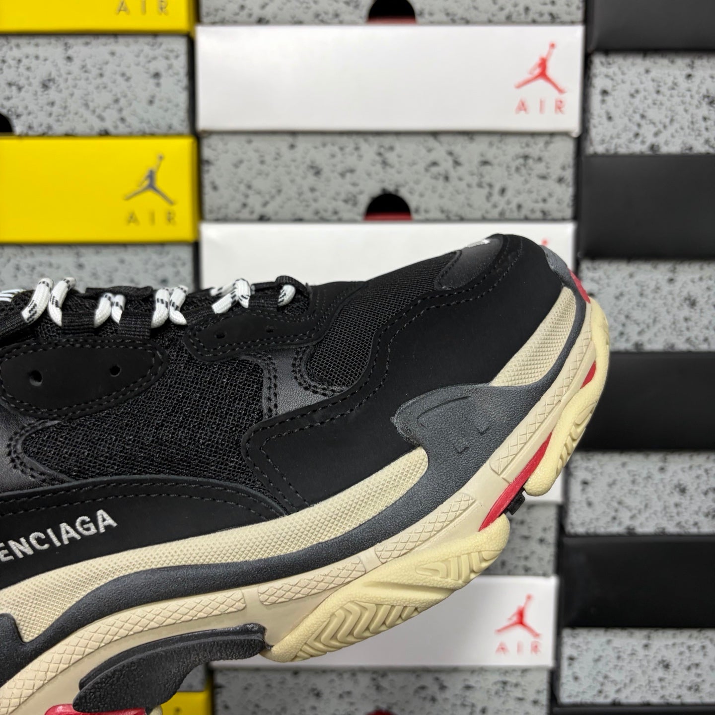 BLG Triple S Black/Red