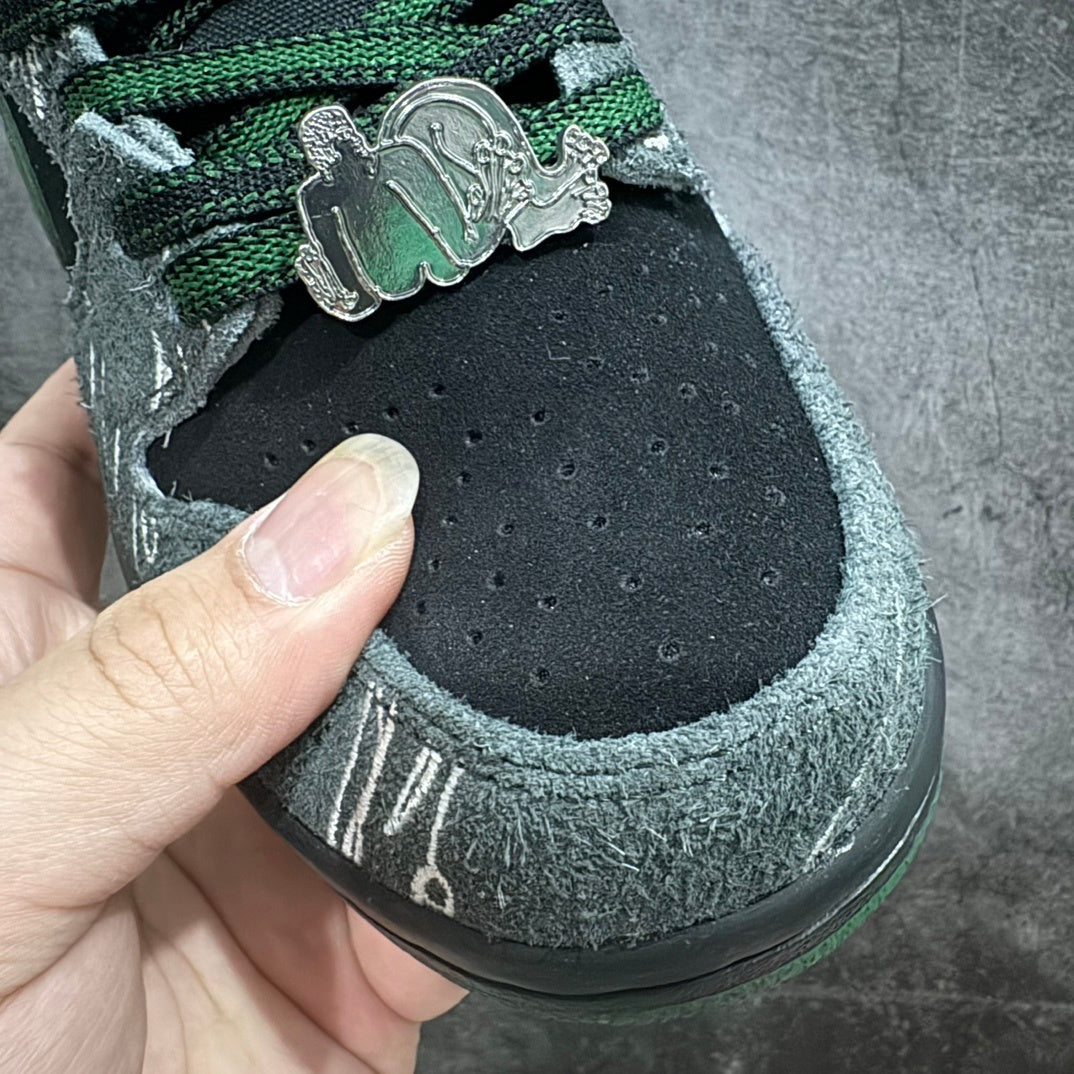 Dunk SB There Skateboards