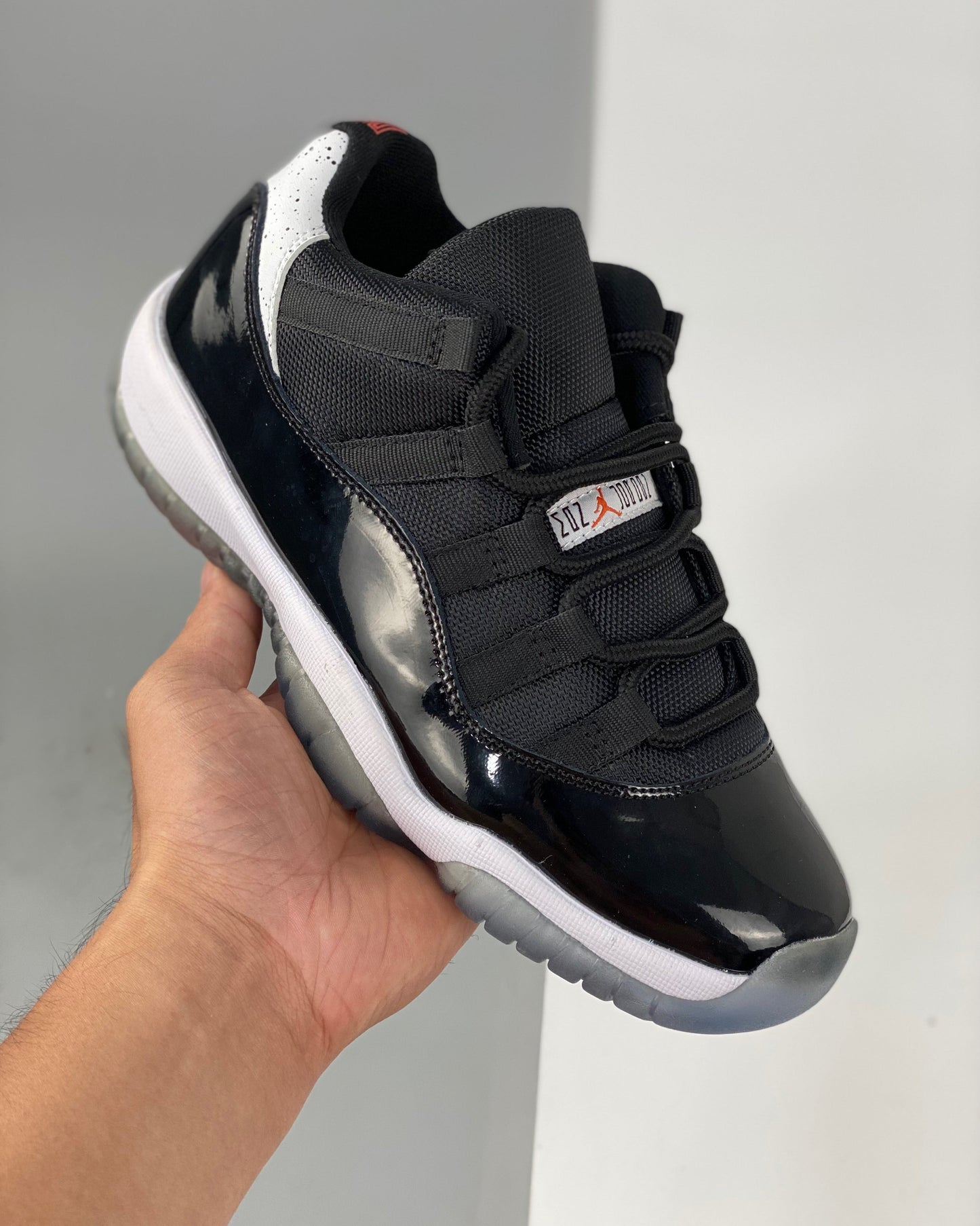 AJ11 Retro High Black