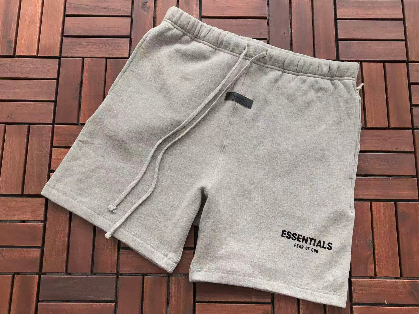 Conjuntos Essentials