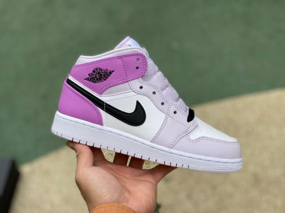 AJ1 MID Barely Grape