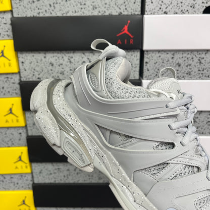 BLG Track Grey