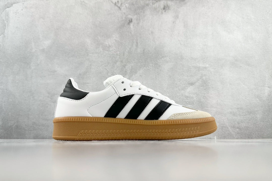 Sambae W White Black Brown