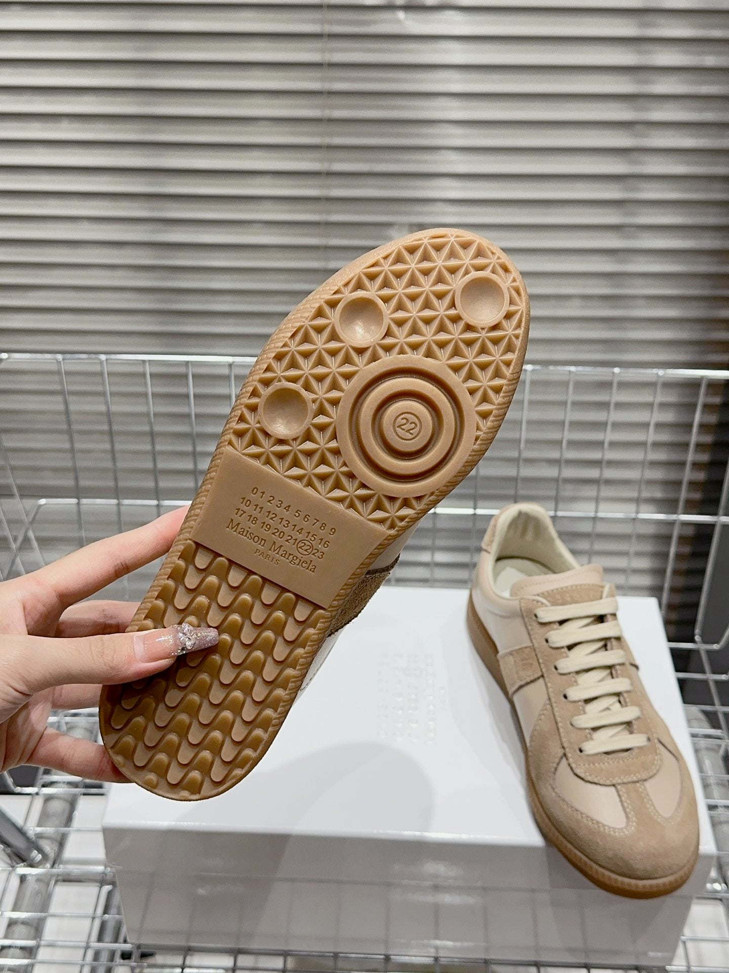 Maison Kahki Gum Sole