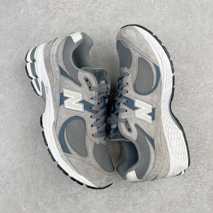 2002R Retro Grey