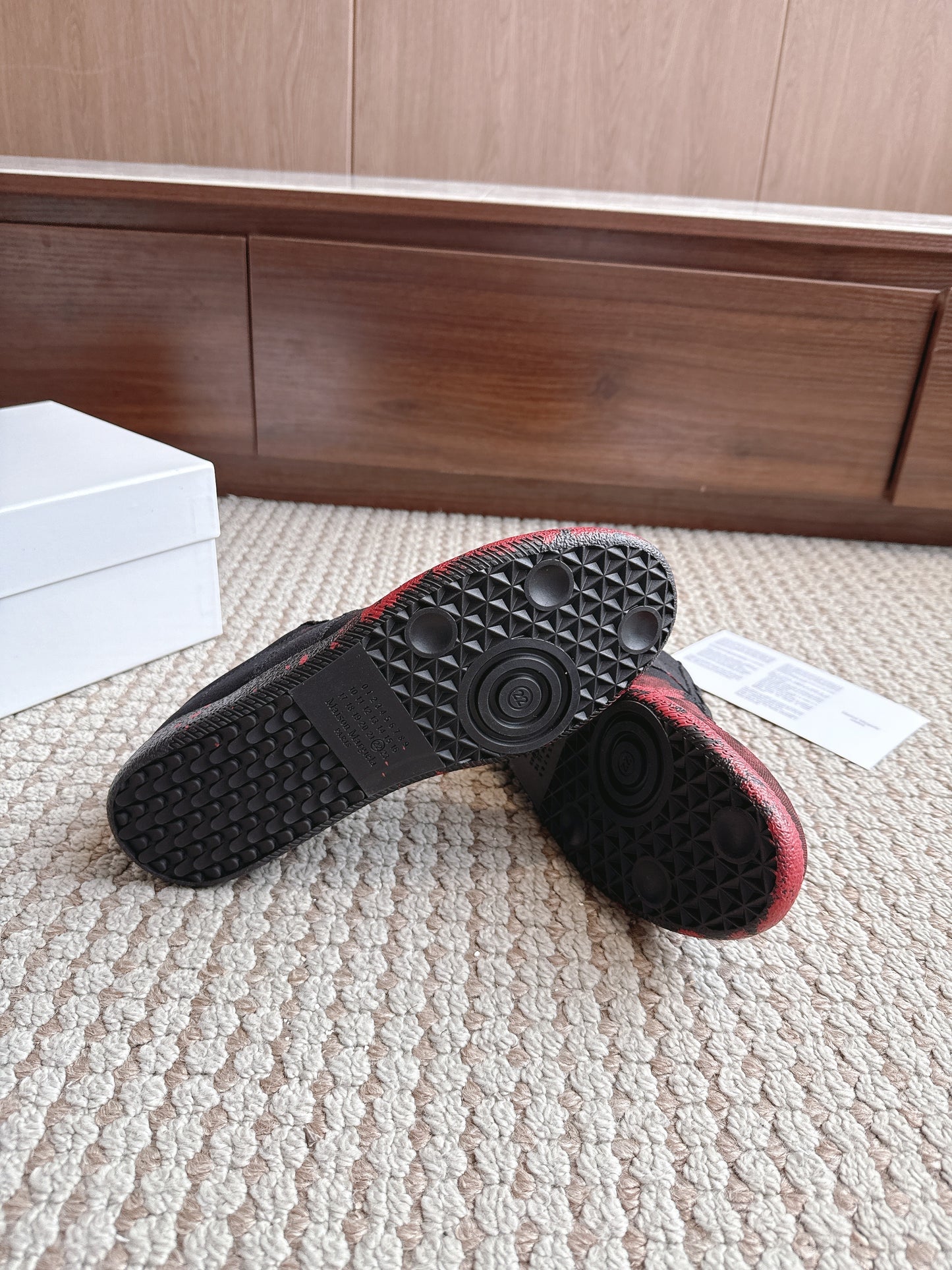 Maison Fire Red
