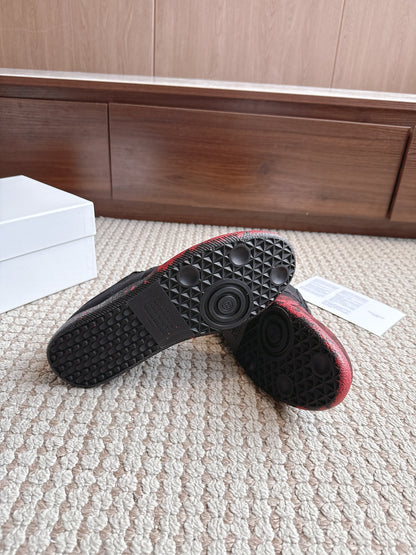 Maison Fire Red