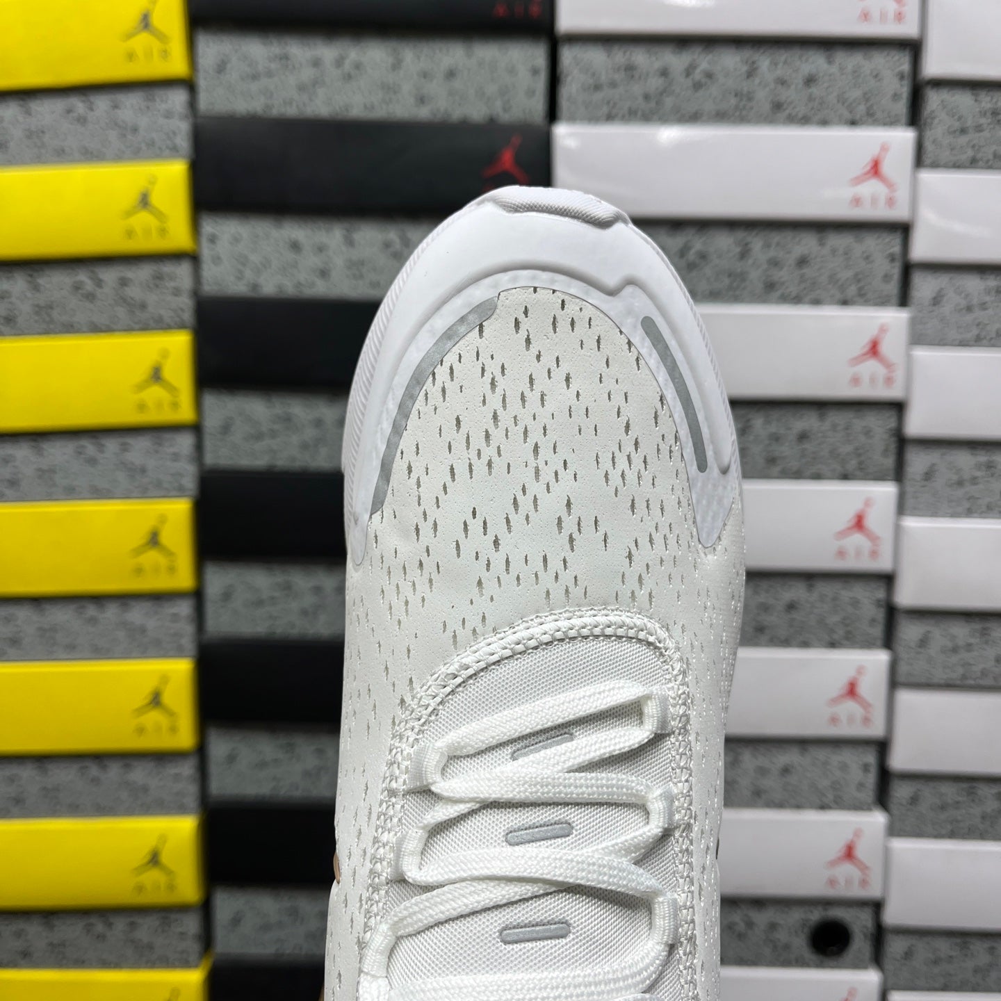 Air Max 270 Premium Sail/Metallic Gold