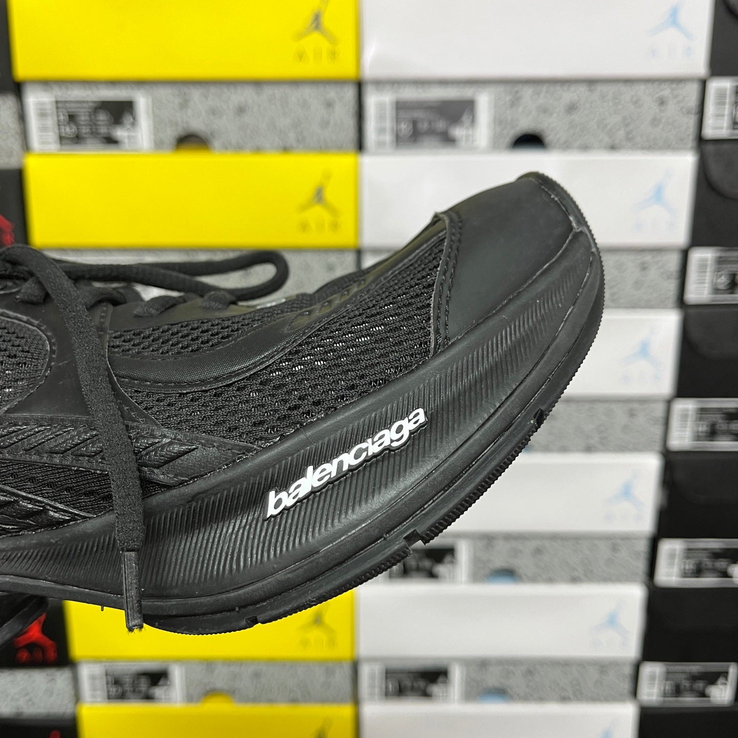 BLG Circuit Black
