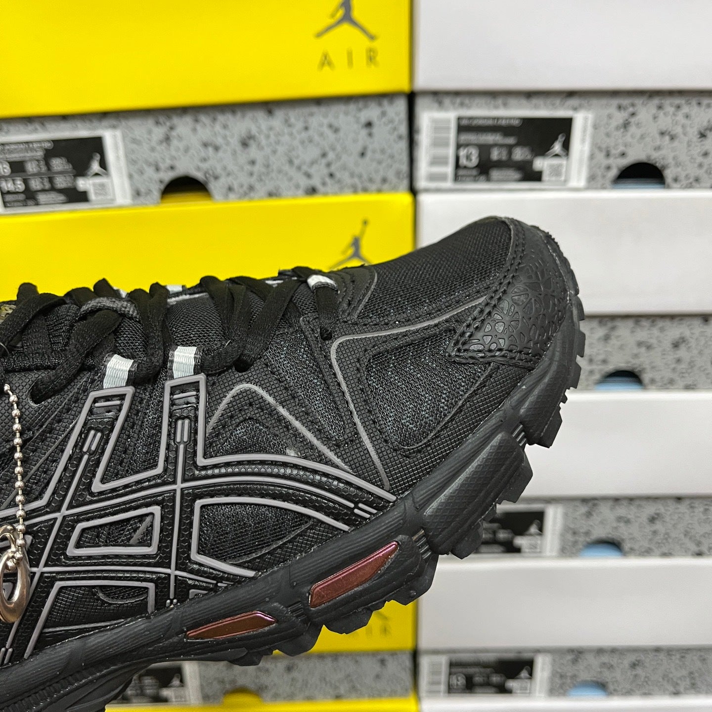 GEL-KAHANA 8 Black