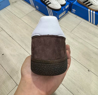 AD Spez Brown and White