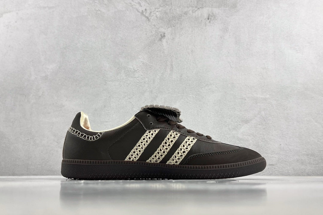 Samba Brown White