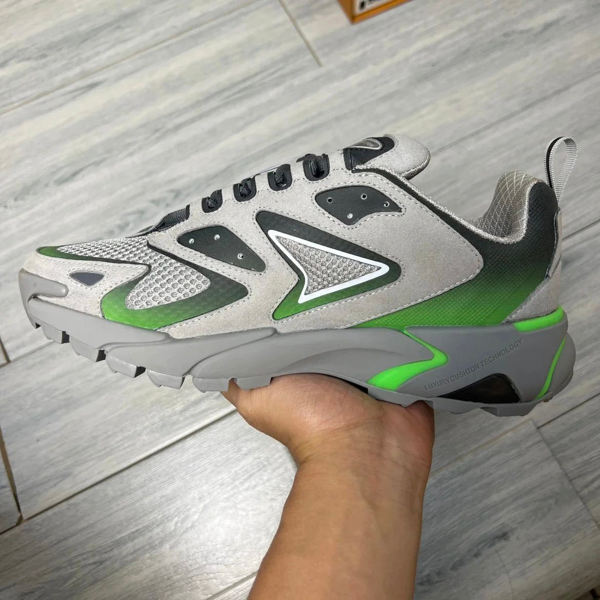 LV Runner Tatic
